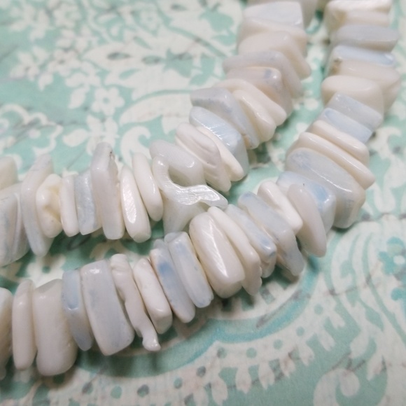 Vintage Boho 1970s Genuine Shell Puka Necklace - Picture 10 of 12